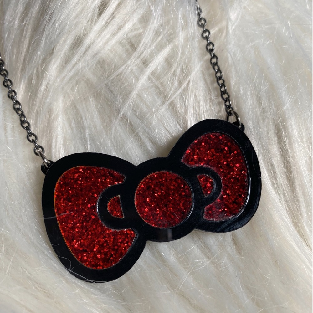 Hello Kitty Sanrio Glitter Bow Necklace